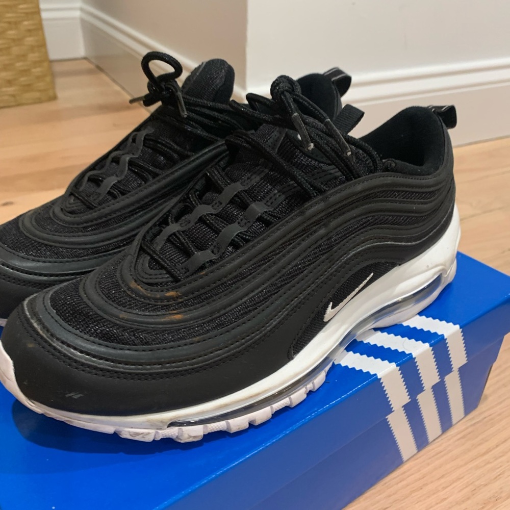 Used Nike Air Max 97 
Shown: Black/White